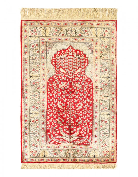 Fine Hand knotted Pure silk Hereake 2'4"X 3'6": Fine Hand knotted Pure silk Hereake 2'4"X 3'6" - NEW, Hereke, Hand-made, Pure Silk, 300 -D15081- 862.This item is part of our fine auction collection which includes many fine home accessories includin