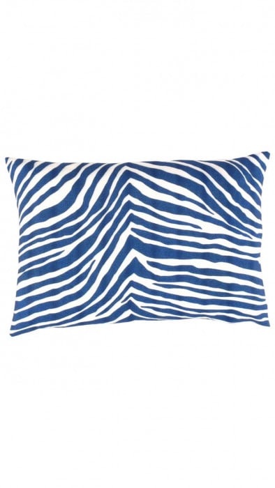 Turkish Fine Silk tiger Pillow 16"X24": Turkish Fine Silk tiger Pillow 16"X24" - New, Animal, Handmade , sari Silk, 300 -PPS 47R- 862.This item is part of our fine auction collection which includes many fine home accessories including antiq