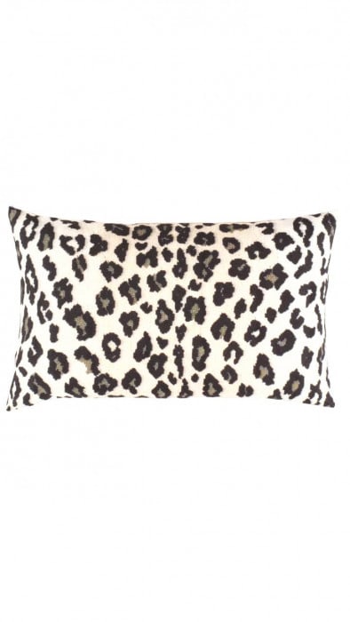 Decorative Pure Silk Turkish Pillow 16"x24": Decorative Pure Silk Turkish Pillow 16"x24" - New, Animal, Handmade , Pure Silk, 300 -PPS 19R- 862.This item is part of our fine auction collection which includes many fine home accessories including