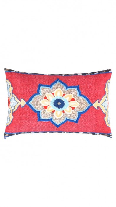 Turkish Fine Silk tiger Pillow 16"X24": Turkish Fine Silk tiger Pillow 16"X24" - New, Casual, Handmade , Pure Silk, 300 -PPS 38R- 862.This item is part of our fine auction collection which includes many fine home accessories including antiq