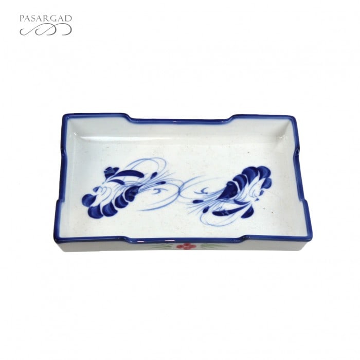 Chinese Handpainted Blue and White Porcelain Tray 11' W X 7' D X 2' H (1 of 3)