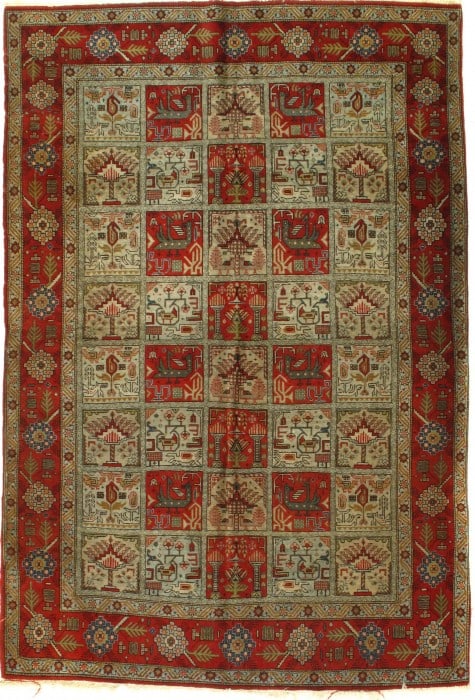 Ivory Persain Qum wool 4' 5 '' X 6' 6'': Ivory Persain Qum wool 4' 5 '' X 6' 6'' - circa 1960, Qum, Hand-Knotted, Wool, 300 -D07079- 862.This item is part of our fine auction collection which includes many fine home accessories including ant