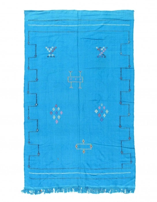 Fine Hand woven Flat Weave vintage Moroccan 4'9'' X 7'5'': Fine Hand woven Flat Weave vintage Moroccan 4'9'' X 7'5'' - Circa 1970, Moroccan, Hand-Woven, Flat Weave, 300 -D11884- 862.This item is part of our fine auction collection which includes many fine