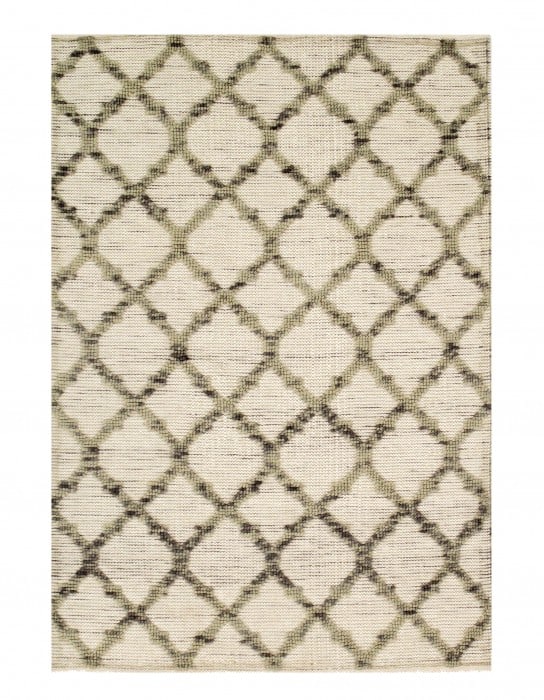 Beige Modern Rug 4' X 6': Beige Modern Rug 4' X 6' - NEW, Modern, Hand-made, Wool, 300 -D09334- 862.This item is part of our fine auction collection which includes many fine home accessories including antique rugs, vintage