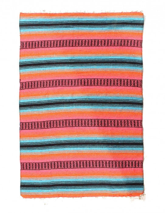 Fine Navaho design rug 4'2"x 6'2" (1 of 3)