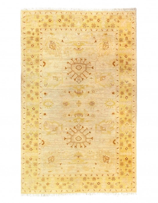 Ivory Fine Hand Knotted Farahan Design 5'2'' X 8': Ivory Fine Hand Knotted Farahan Design 5'2'' X 8' - 2010, Farahan, Hand-Knotted, Lamb's Wool, 300 -D11609- 862.This item is part of our fine auction collection which includes many fine home