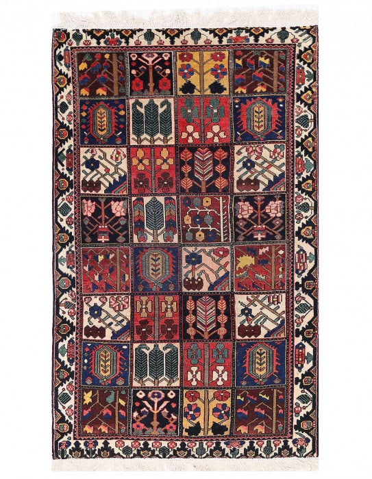 Fine Hand knotted Persian Vintage 5'x8'4": Fine Hand knotted Persian Vintage 5'x8'4" - circa 1940, Bakhtiari, Hand-Knotted, Lamb's Wool, 300 -D14015- 862.This item is part of our fine auction collection which includes many fine home accessorie