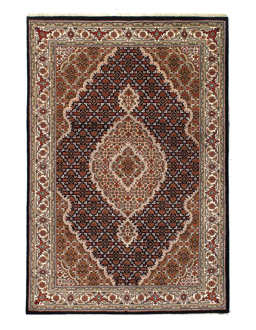 Tabriz Mahi Design Silk & Wool Rug 4' X 6': Tabriz Mahi Design Silk & Wool Rug 4' X 6' - NEW, Tabriz, Hand-Knotted, Wool & Silk, 300 -d12598,D12599- 862.This item is part of our fine auction collection which includes many fine home accessories