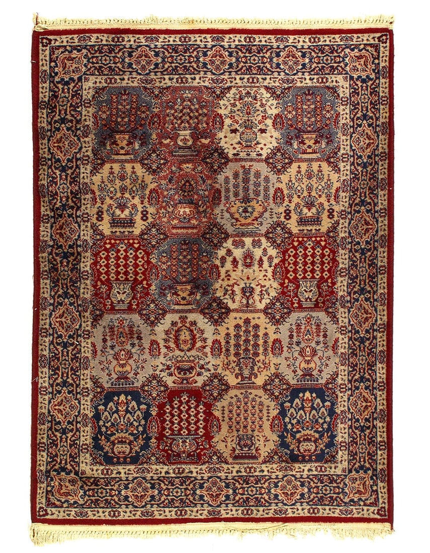 Fine Modern Machine made Kerman design 4'1"x5'7": Fine Modern Machine made Kerman design 4'1"x5'7" - CIRCA 2000, kerman, Machine-Made, Lamb's Wool, 300 -D12196- 862.This item is part of our fine auction collection which includes many fine home access