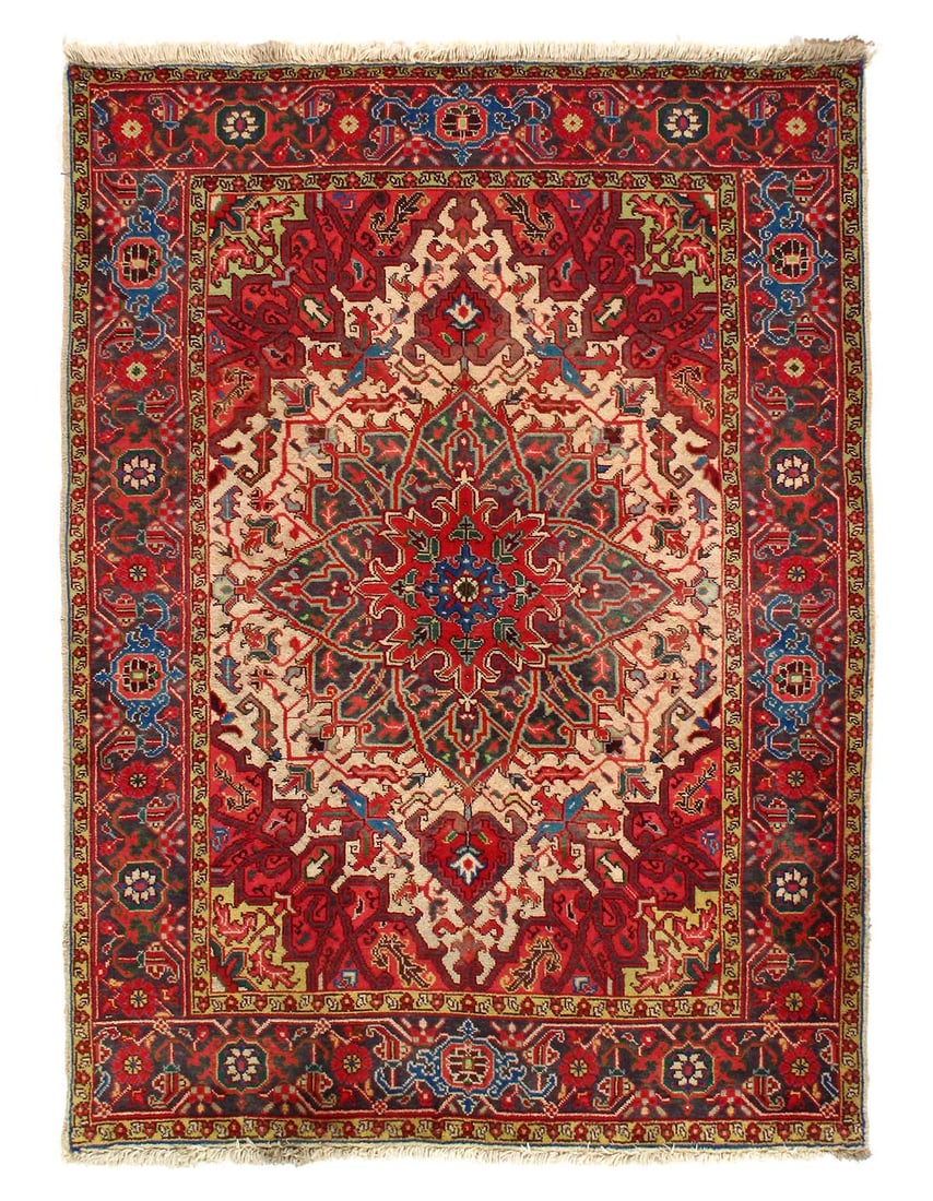 Persian Vintage Heriz rug 4'11'' X 6'6'': Persian Vintage Heriz rug 4'11'' X 6'6'' - Circa 1970, Heriz, Hand-Knotted, Lamb's Wool, 300 -D03220- 862.This item is part of our fine auction collection which includes many fine home accessories inc