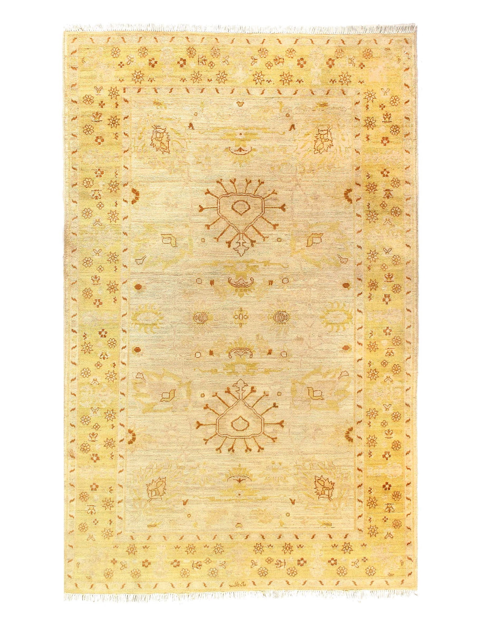 Ivory Fine Hand Knotted Farahan Design 5'2'' X 8': Ivory Fine Hand Knotted Farahan Design 5'2'' X 8' - 2010, Farahan, Hand-Knotted, Lamb's Wool, 300 -D11609- 862.This item is part of our fine auction collection which includes many fine home accessorie