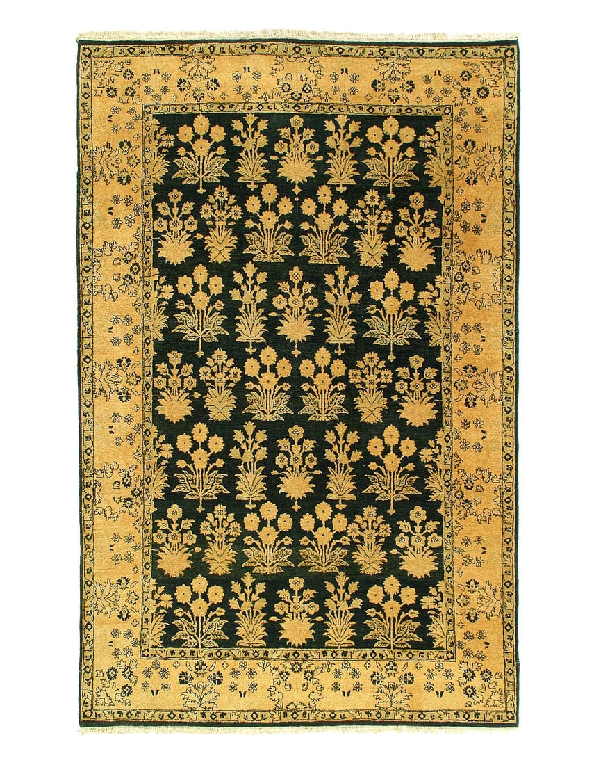 Fine Hand Knotted Agra rug 6' X 9'4'': Fine Hand Knotted Agra rug 6' X 9'4'' - 2000, Agra, Hand-Knotted, Lamb's Wool, 300 -21900- 862.This item is part of our fine auction collection which includes many fine home accessories including anti