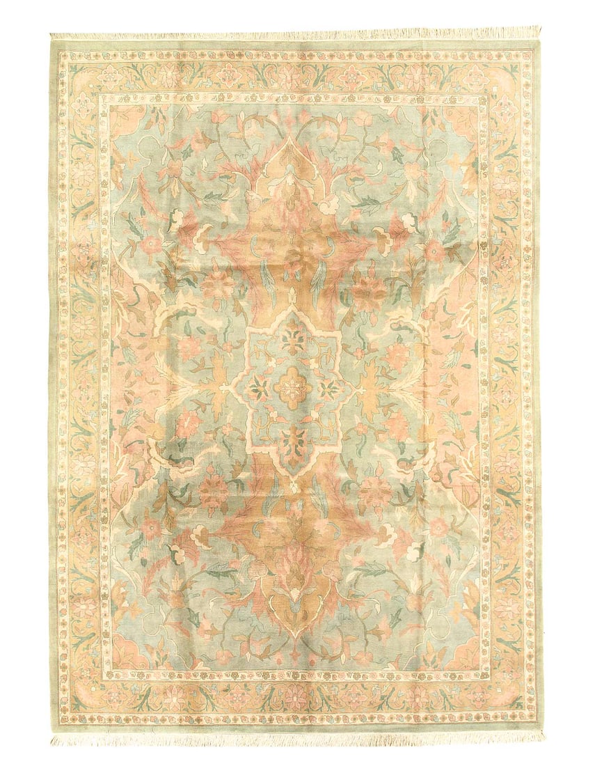 Hand Knotted Indian Agra rug 10'X 14': Hand Knotted Indian Agra rug 10'X 14' - NEW, Agra, Hand-Knotted, Lamb's Wool, 300 -D03107- 862.This item is part of our fine auction collection which includes many fine home accessories including anti