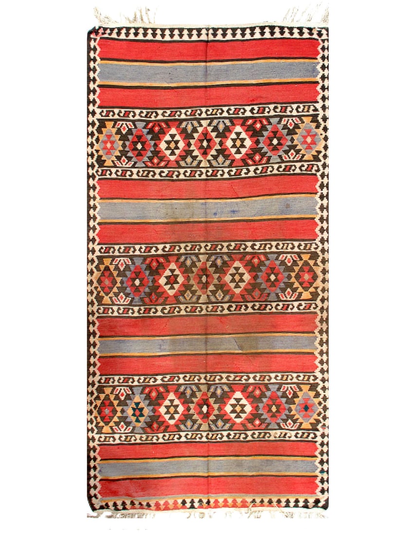 Rust Persian Hand Knotted fine Shiraz Kilim 4'9'' X 9'11'': Rust Persian Hand Knotted fine Shiraz Kilim 4'9'' X 9'11'' - Circa 1970, Shiraz, Hand-Knotted, Lamb's Wool, 300 -15039- 862.This item is part of our fine auction collection which includes many fine ho