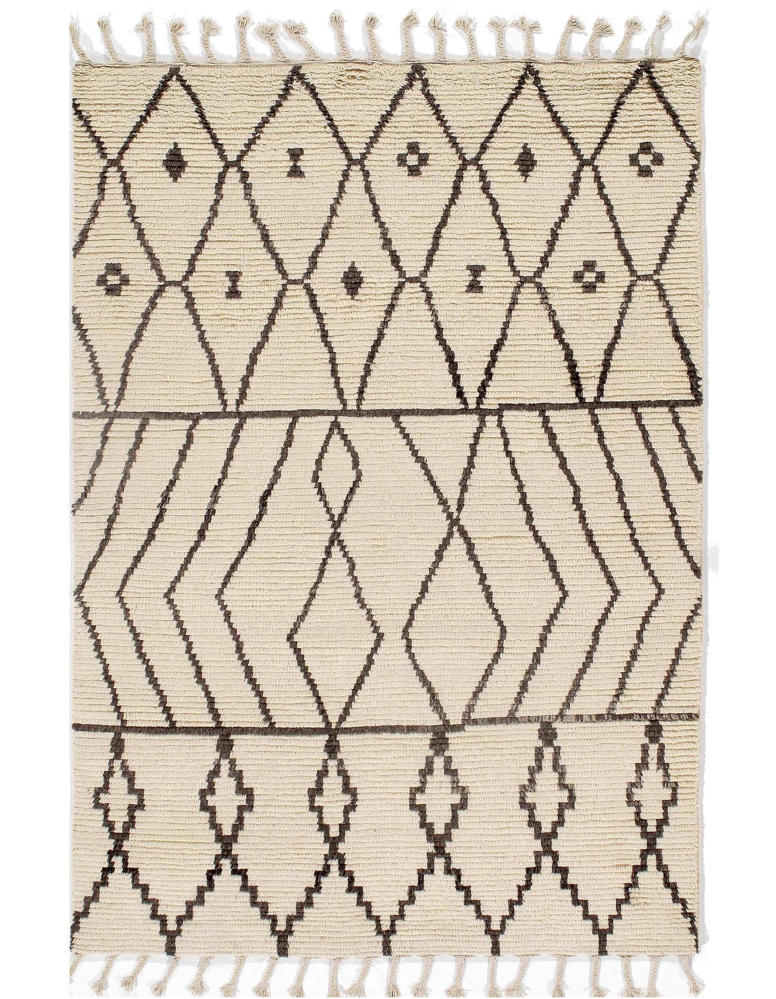Ivory fine hand Knotted Moroccon rug 5'5'' X 7'6'': Ivory fine hand Knotted Moroccon rug 5'5'' X 7'6'' - New, Moroccan, Hand-Knotted, Lamb's Wool, 300 -D09080- 862.This item is part of our fine auction collection which includes many fine home accessori