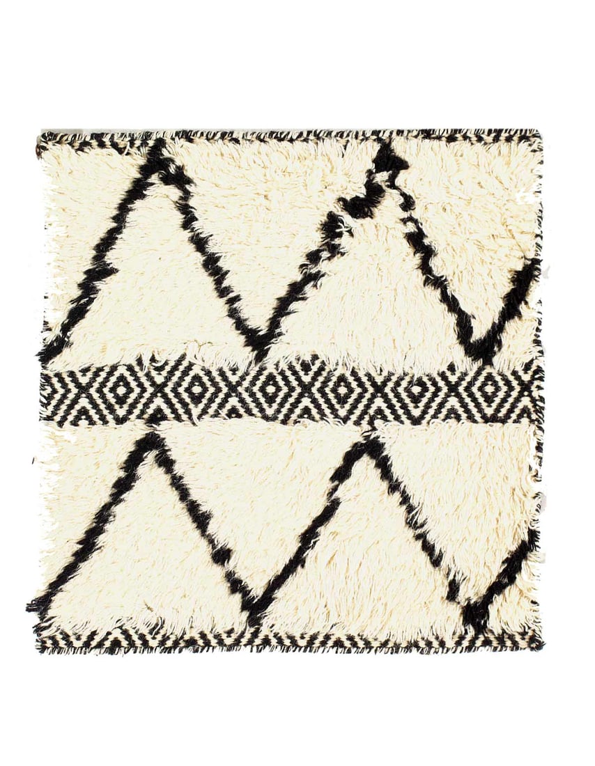 Ivory Moroccon 2'x 2'4": Ivory Moroccon 2'x 2'4" - NEW, Moroccan, Hand-Knotted, Lamb's Wool, 300 -D08490- 862.This item is part of our fine auction collection which includes many fine home accessories including antique rugs, 