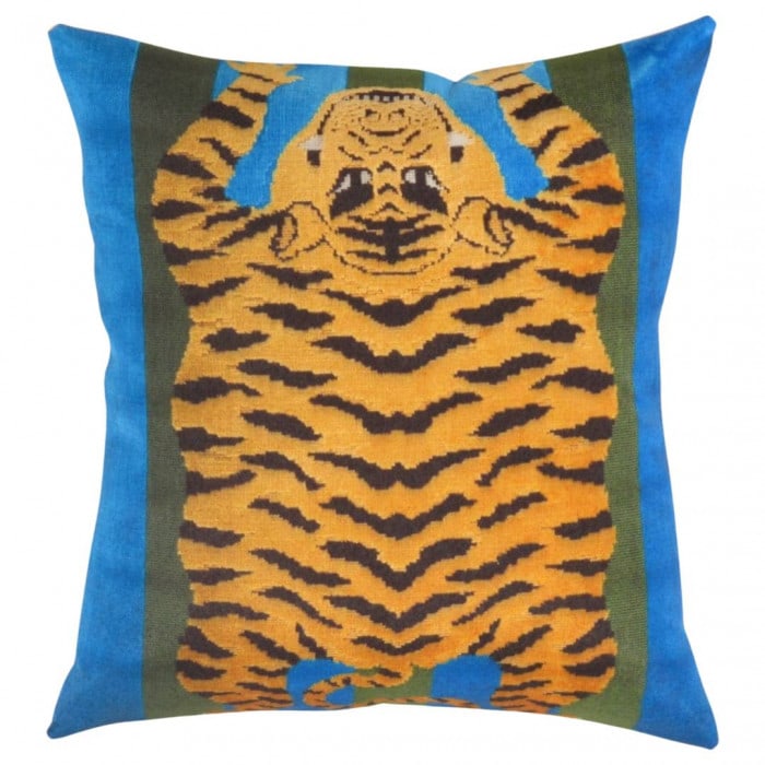 Turkish Fine Silk tiger Pillow 20": Turkish Fine Silk tiger Pillow 20" - New, Animal, Handmade , Pure Silk, 300 -PPS 48M- 862.This item is part of our fine auction collection which includes many fine home accessories including antique r