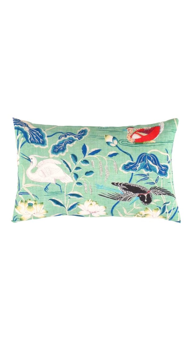 Turkish Fine Silk Style Pillow 16"x24": Turkish Fine Silk Style Pillow 16"x24" - New, Animal, Handmade , Pure Silk, 300 -PPS 15R- 862.This item is part of our fine auction collection which includes many fine home accessories including antiq