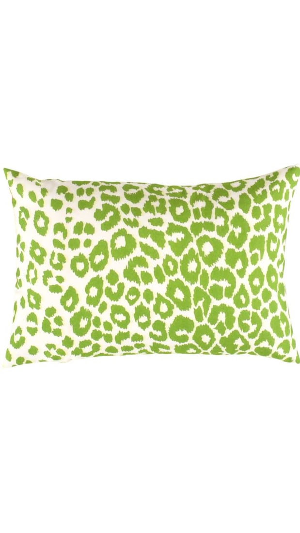 Turkish Fine Silk Style Pillow 16"X24": Turkish Fine Silk Style Pillow 16"X24" - New, Animal, Handmade , Pure Silk, 300 -PPS 24R- 862.This item is part of our fine auction collection which includes many fine home accessories including antiq