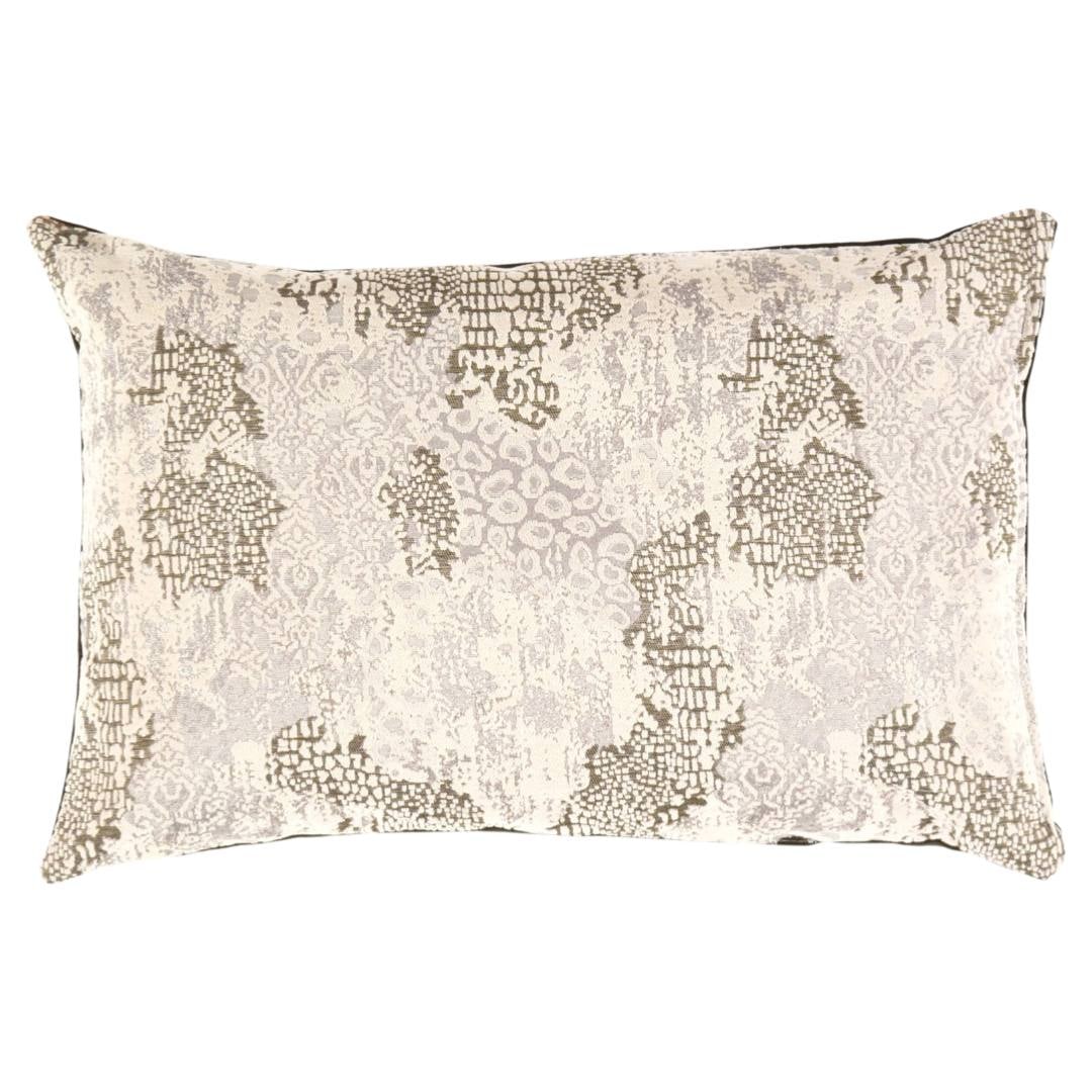 Decorative Modern Turkish Pillow 16'' X 24'': Decorative Modern Turkish Pillow 16'' X 24'' - New, Modern, Hand-made, Velvet Silk, 300 -TIR 09- 862.This item is part of our fine auction collection which includes many fine home accessories includin