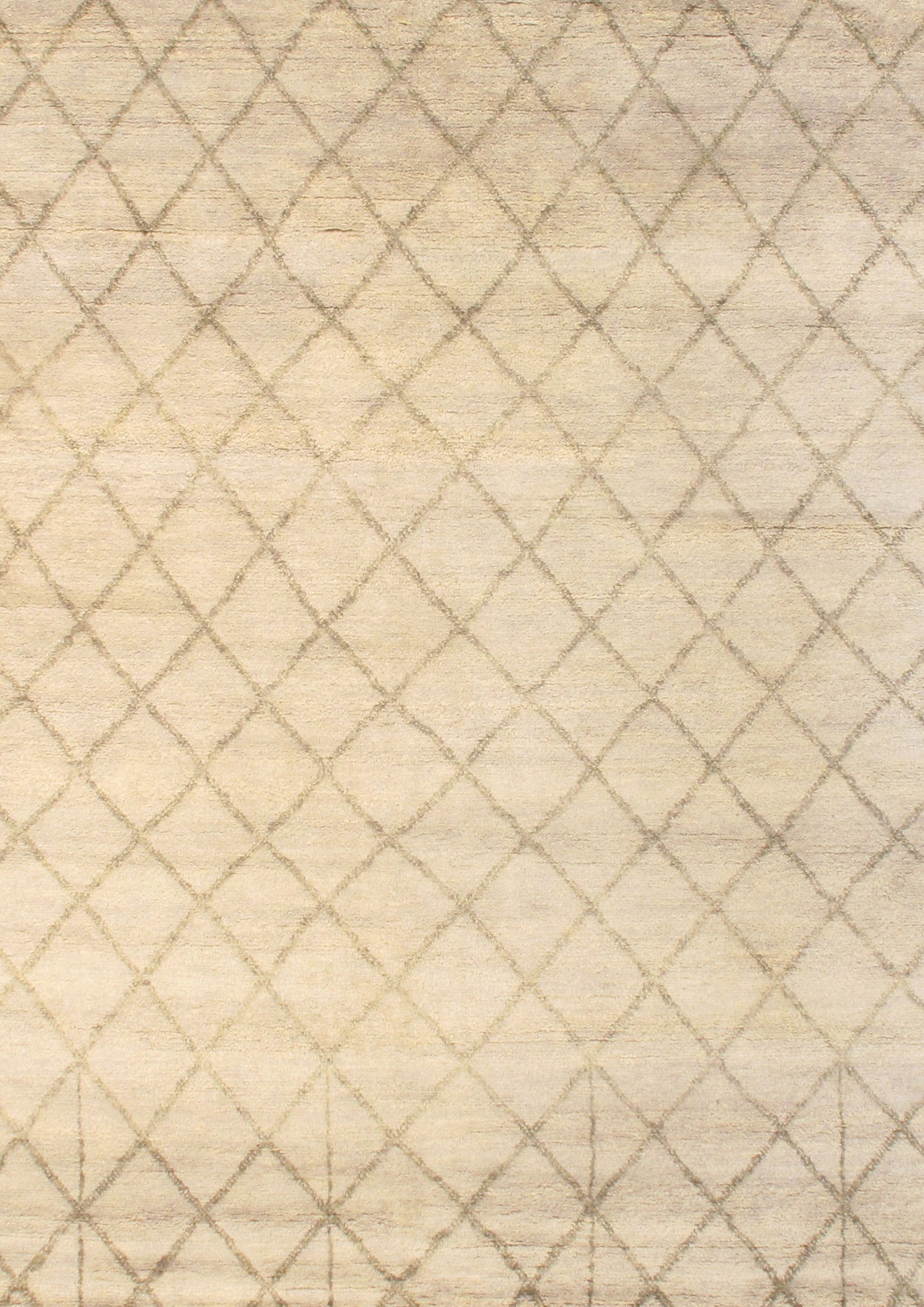 Ivory Hand Knotted Moroccon 6' X 9': Ivory Hand Knotted Moroccon 6' X 9' - New, Moroccan, Hand-Knotted, Lamb's Wool, 300 -D06674- 862.This item is part of our fine auction collection which includes many fine home accessories including