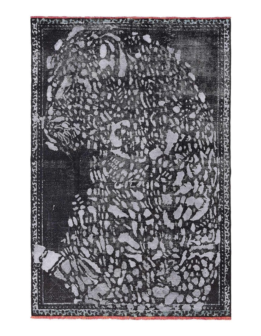 Gray color Overdye Modern Cheetah design rug 5'6'' X 8'5'': Gray color Overdye Modern Cheetah design rug 5'6'' X 8'5'' - 1980, Modern, Hand-Knotted, Lamb's Wool, 300 -D13420- 862.This item is part of our fine auction collection which includes many fine home