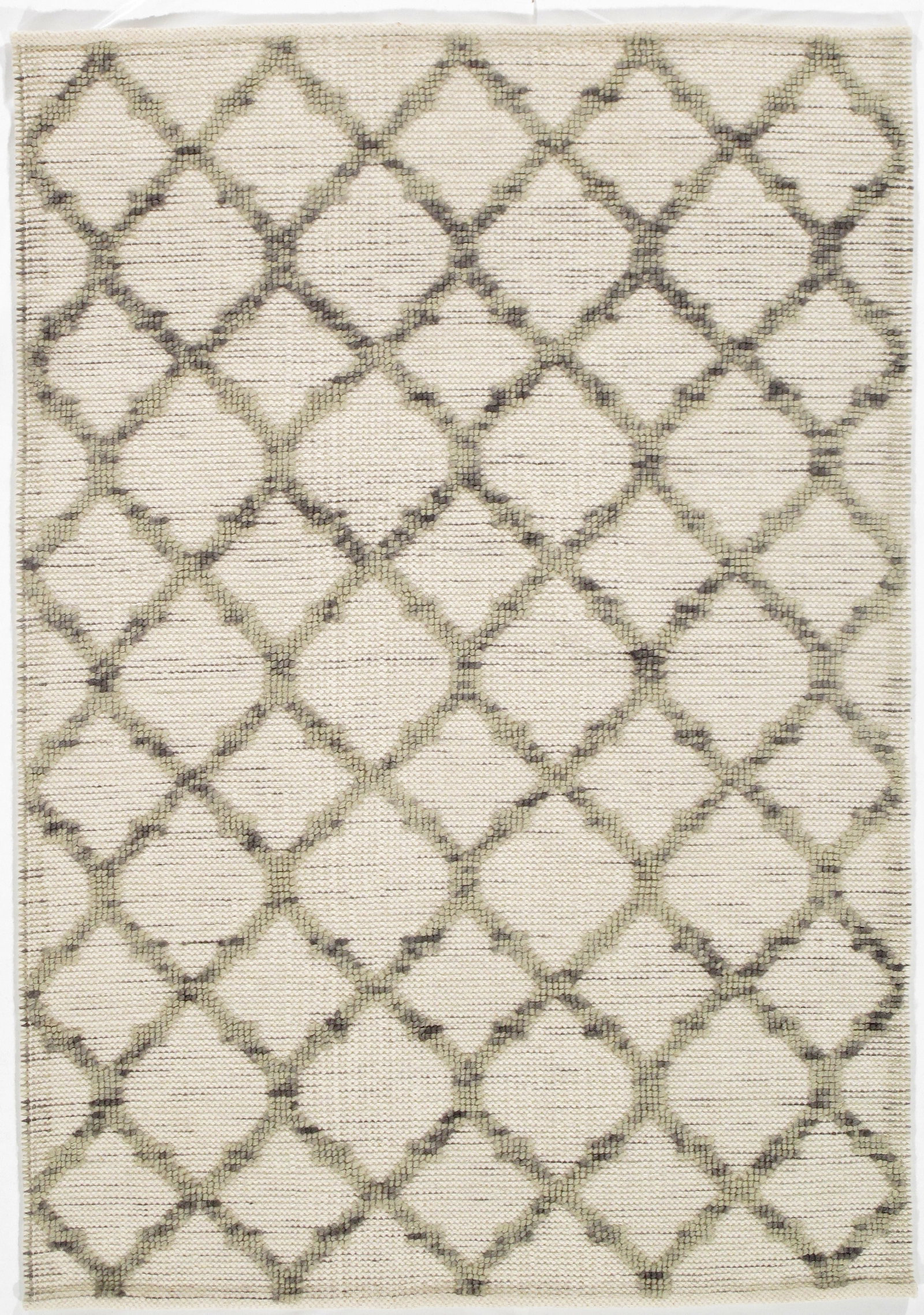 Beige Modern Rug 4' X 6': Beige Modern Rug 4' X 6' - NEW, Modern, Hand-made, Wool, 300 -D09334- 862.This item is part of our fine auction collection which includes many fine home accessories including antique rugs, vintage rug