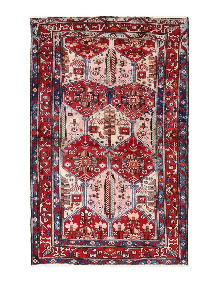 Persian antique bakhtiari rug 4'8"x7'3" (1 of 3)