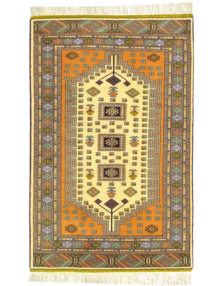 Fine Hand Knotted Persian vintage Ardabill Rug 4'1'' X 6'4'': Fine Hand Knotted Persian vintage Ardabill Rug 4'1'' X 6'4'' - 2000, All Over, Hand-Knotted, Lamb's Wool, 300 -52204- 862.This item is part of our fine auction collection which includes many fine home