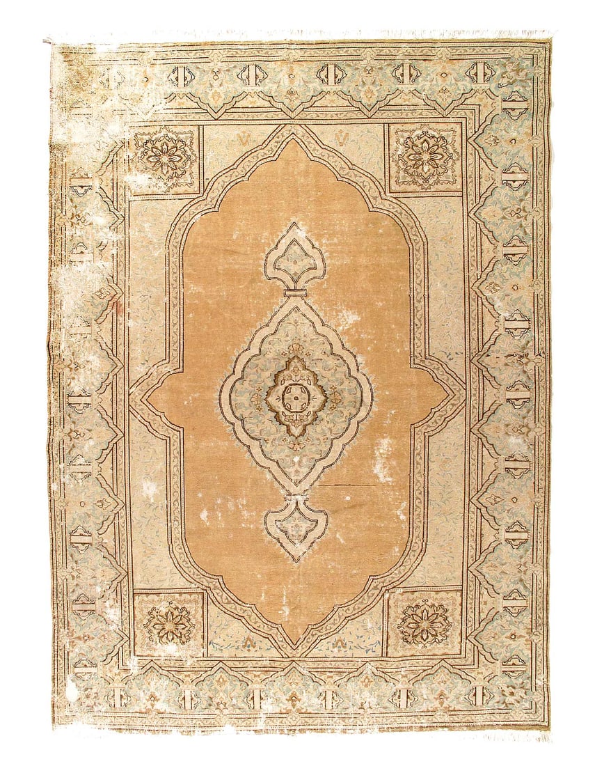 Persian Antique Kerman 9' X 12'6'': Persian Antique Kerman 9' X 12'6'' - Early 20th Century, kerman, Hand-Knotted, Lamb's Wool, 300 -D12129- 862.This item is part of our fine auction collection which includes many fine home accessories 