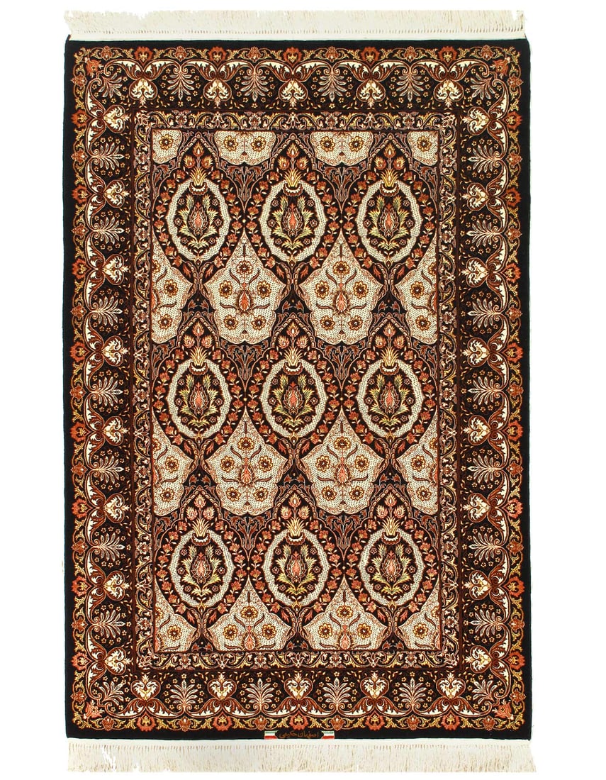Fine Hand Knotted Silk & wool Isfahan rug 4' X 6' (1 of 3)