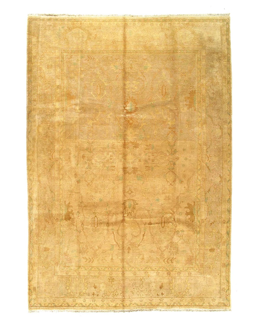 Fine Hand Knotted Agra rug 8'11'' X 12'11'': Fine Hand Knotted Agra rug 8'11'' X 12'11'' - 2005, Agra, Hand-Knotted, Lamb's Wool, 300 -20338- 862.This item is part of our fine auction collection which includes many fine home accessories includin