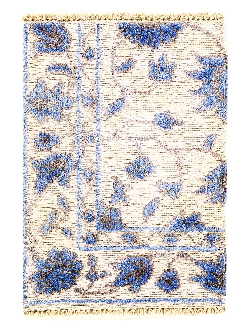 Silver color Pile & Loop Design Rug 1.3"X 1'9": Silver color Pile & Loop Design Rug 1.3"X 1'9" - NEW, Agra, Hand-Knotted, Wool & Bambooo, 300 -D07915- 862.This item is part of our fine auction collection which includes many fine home accessories in