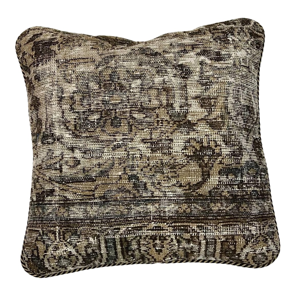 Pasargad Vintage Hand Knotted Farahan Rug Pillow 20" x 20'': Pasargad Vintage Hand Knotted Farahan Rug Pillow 20"- vintage, farahan, Handmade ,wool, 300 -K 196 A- 862.This item is part of our fine auction collection which includes many fine home accessories inc