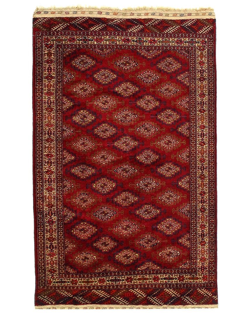 Red Antigue Russian Tekkeh 4'3" X 6'6": Red Antigue Russian Tekkeh 4'3" X 6'6" - circa 1920, Tekke Turkamn, Hand-Knotted, Lamb's Wool, 300 -D10026- 862.This item is part of our fine auction collection which includes many fine home accessori