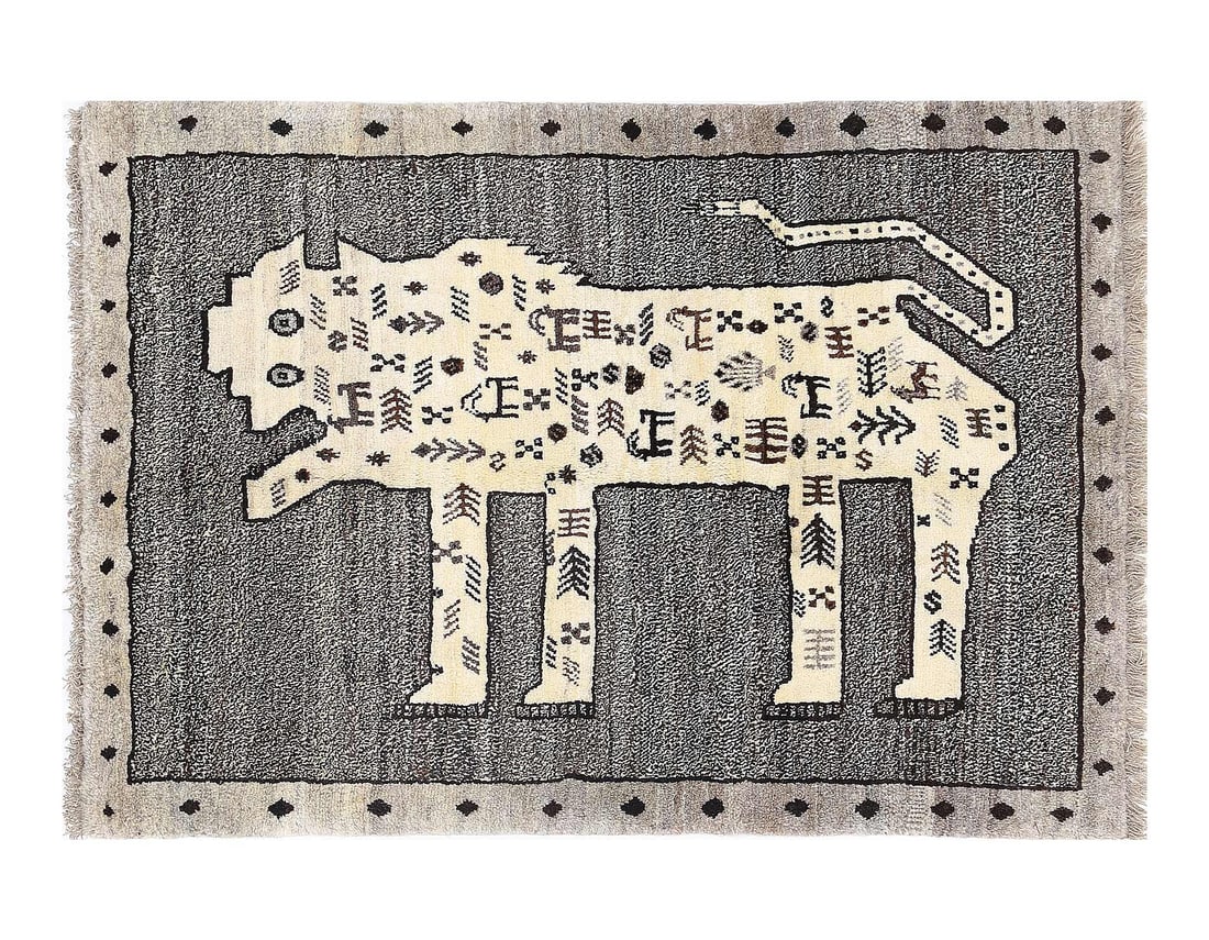 Distinctive Majestic Persian Lion rug 3'5'' X 4'11'': Distinctive Majestic Persian Lion rug 3'5'' X 4'11'' - New, Shiraz, Hand-Knotted, Lamb's Wool, 300 -D13414- 862.This item is part of our fine auction collection which includes many fine home
