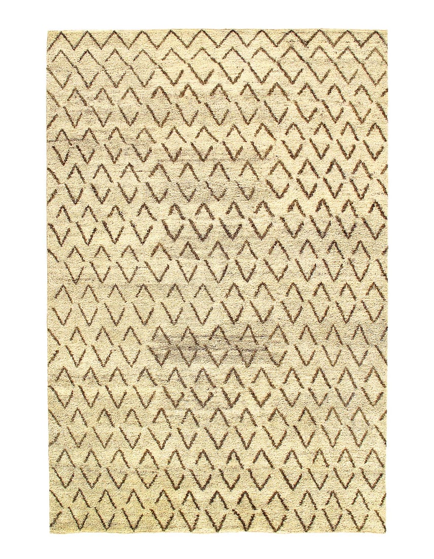 Beige color Hand knotted Moroccon 6' X 9': Beige color Hand knotted Moroccon 6' X 9' - New, Moroccan, Hand-Knotted, Lamb's Wool, 300 -D06476- 862.This item is part of our fine auction collection which includes many fine home accessories includ