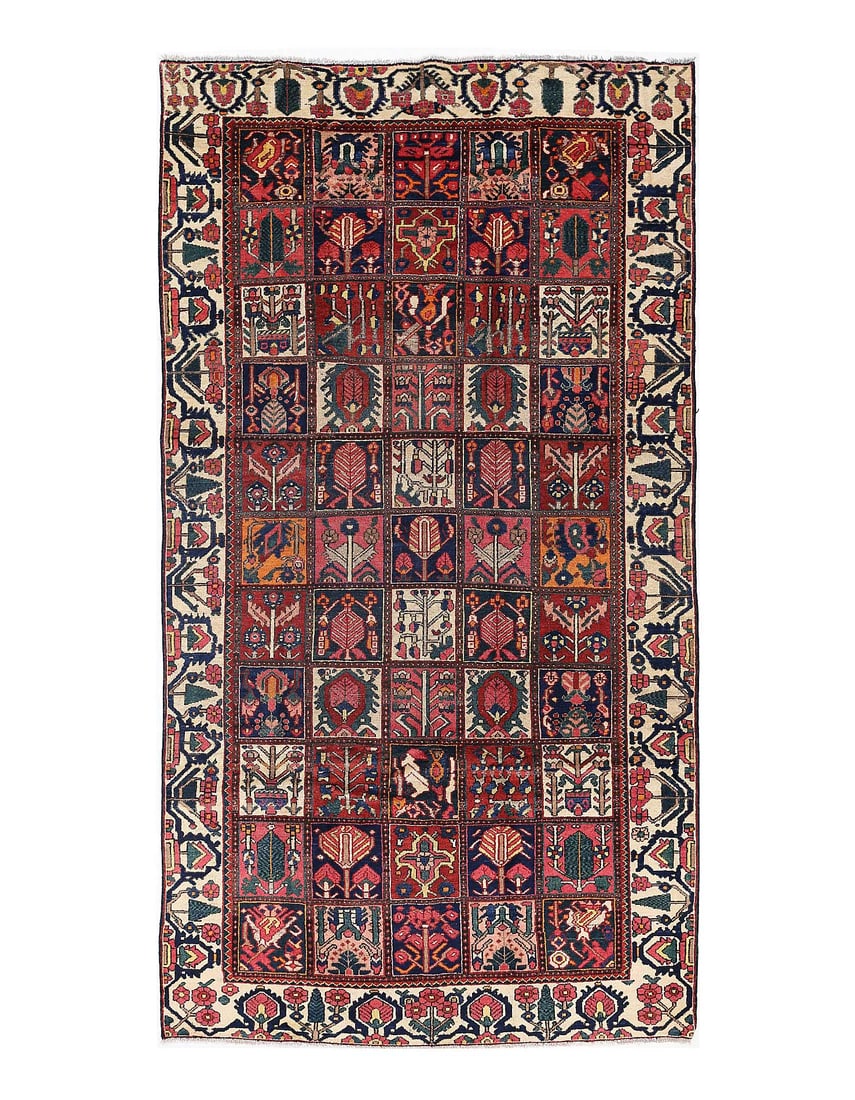 Fine Hand knotted Persian Vintage Bakhtiari 5'6"X 10'2'': Fine Hand knotted Persian Vintage Bakhtiari 5'6"X 10'2'' - Circa 1940, Bakhtiari, Hand-Knotted, Lamb's Wool, 300 -D14049- 862.This item is part of our fine auction collection which includes many fine 