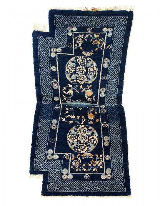 Antique Chinese Throne back Oriental Rug 2'3'' X 4'6'': Antique Chinese Throne back Oriental Rug 2'3'' X 4'6'' - Mid 19th century, Art Deco, Hand-Knotted, Lamb's Wool, 300 -D15034- 862.This item is part of our fine auction collection which includes many fi