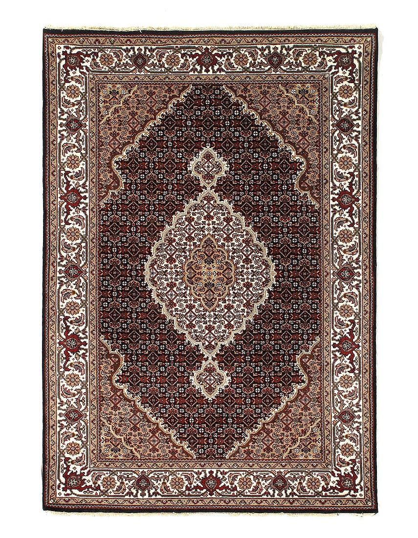 Tabriz Mahi Design Silk & Wool Rug 4' X 6': Tabriz Mahi Design Silk & Wool Rug 4' X 6' - New, Tabriz, Hand-Knotted, Wool & Silk, 300 -D12597- 862.This item is part of our fine auction collection which includes many fine home accessories includi