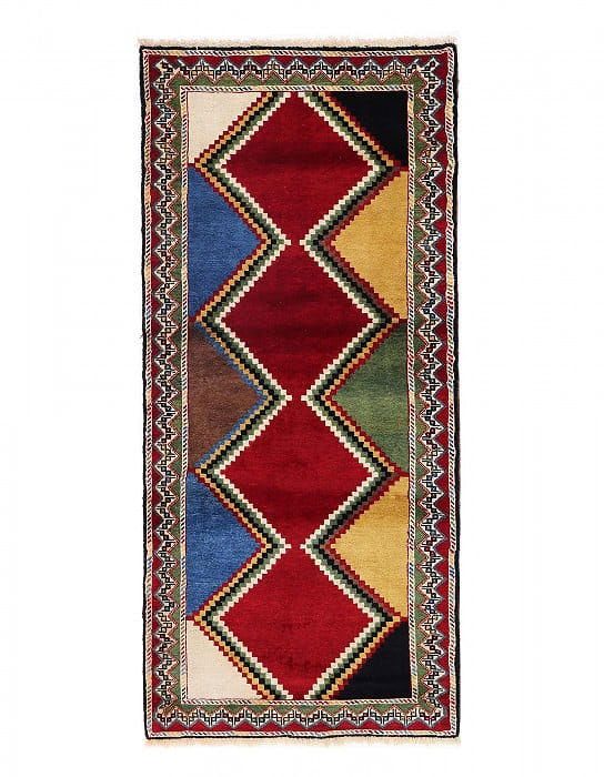 Fine Hand knotted Persian Vintage Shiraz Runner 2'9'' X 6'6'': Fine Hand knotted Persian Vintage Shiraz Runner 2'9'' X 6'6'' - New, Shiraz, Hand-Knotted, Lamb's Wool, 300 -D13877- 862.This item is part of our fine auction collection which includes many fine home 