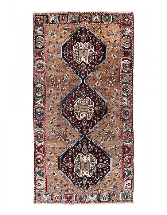 Fine Hand knotted Persian Shiraz rug4'11"x10': Fine Hand knotted Persian Shiraz rug4'11"x10' - circa 1960, Shiraz, Hand-Knotted, Lamb's Wool, 300 -D14017- 862.This item is part of our fine auction collection which includes many fine home accessori