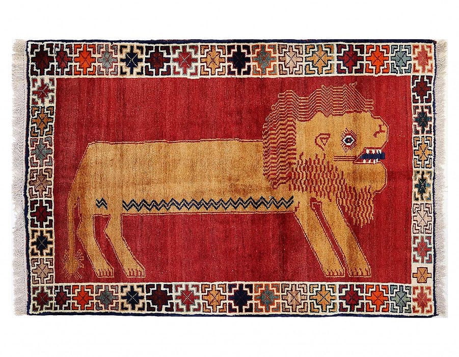 Animal Pictorial lion Hand Knotted Rug 3'5"x 5'1": Animal Pictorial lion Hand Knotted Rug 3'5"x 5'1" - NEW, Shiraz, Hand-Knotted, Lamb's Wool, 300 -D13821- 862.This item is part of our fine auction collection which includes many fine home accessories 