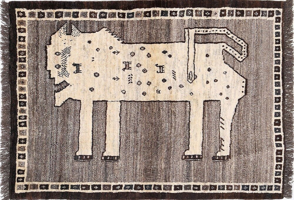 Distinctive Majestic Persian Lion rug 4'1"X 5'9": Distinctive Majestic Persian Lion rug 4'1"X 5'9" - CIRCA 1980, Shiraz, Hand-Knotted, Lamb's Wool, 300 -D13683- 862.This item is part of our fine auction collection which includes many fine home access
