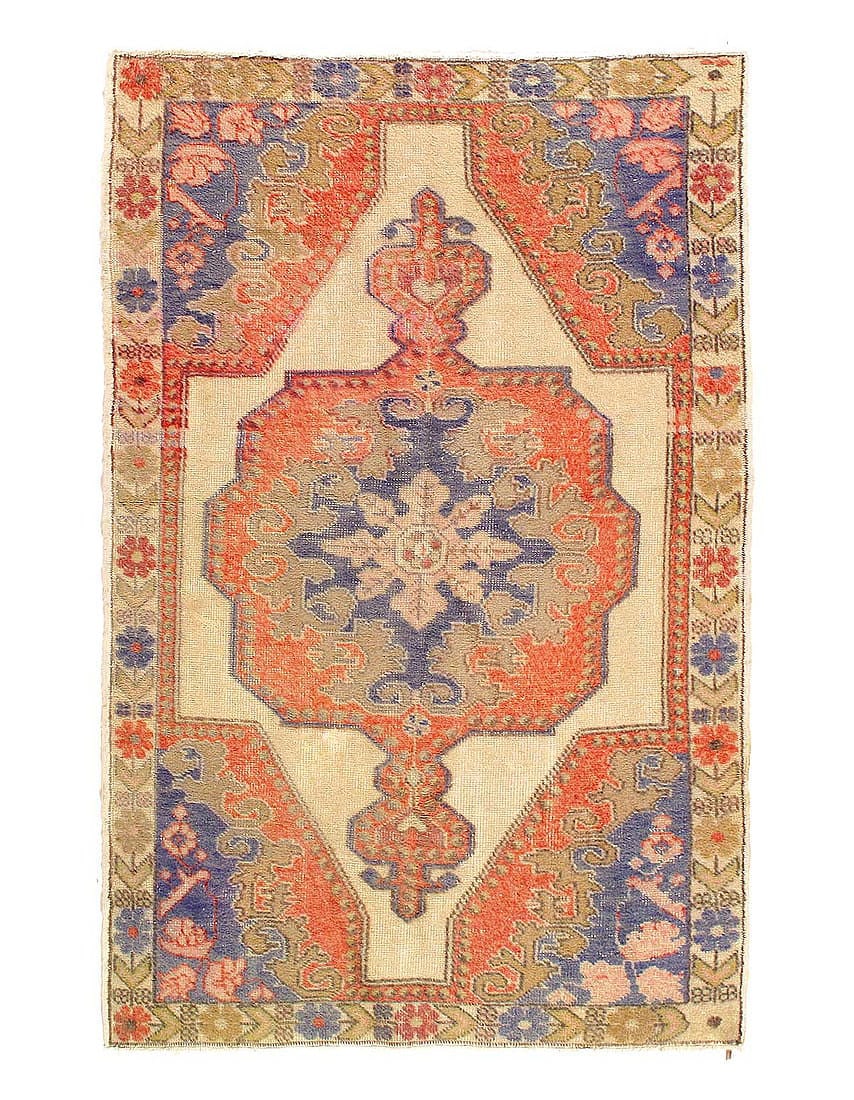 Vintage Washed Out Turkish Oushak Rug 4'4"x7': Vintage Washed Out Turkish Oushak Rug 4'4"x7' - CIRCA 1950, Oushak, Hand-Knotted, Lamb's Wool, 300 -D12610- 862.This item is part of our fine auction collection which includes many fine home accessori