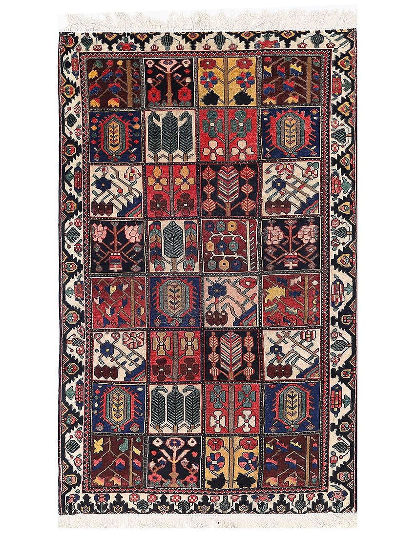Fine Hand knotted Persian Vintage 5'x8'4": Fine Hand knotted Persian Vintage 5'x8'4" - circa 1940, Bakhtiari, Hand-Knotted, Lamb's Wool, 300 -D14015- 862.This item is part of our fine auction collection which includes many fine home accessorie