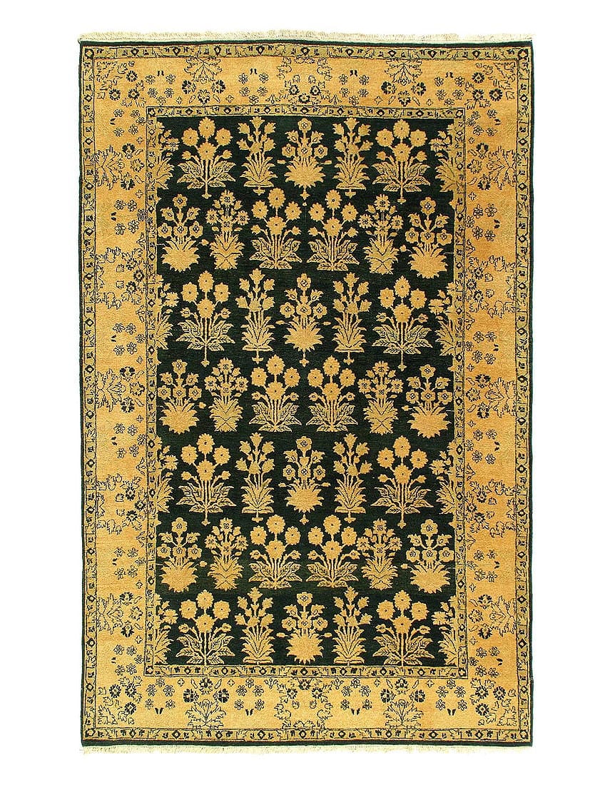 Fine Hand Knotted Agra rug 6' X 9'4'': Fine Hand Knotted Agra rug 6' X 9'4'' - 2000, Agra, Hand-Knotted, Lamb's Wool, 300 -21900- 862.This item is part of our fine auction collection which includes many fine home accessories including anti