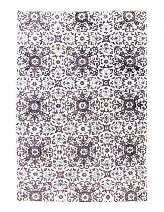 Fine Hand Knotted silk & wool Modern rug 6' X 9': Fine Hand Knotted silk & wool Modern rug 6' X 9' - New, Modern, Hand-Knotted, Wool & Silk, 300 -D08258- 862.This item is part of our fine auction collection which includes many fine home accessories i