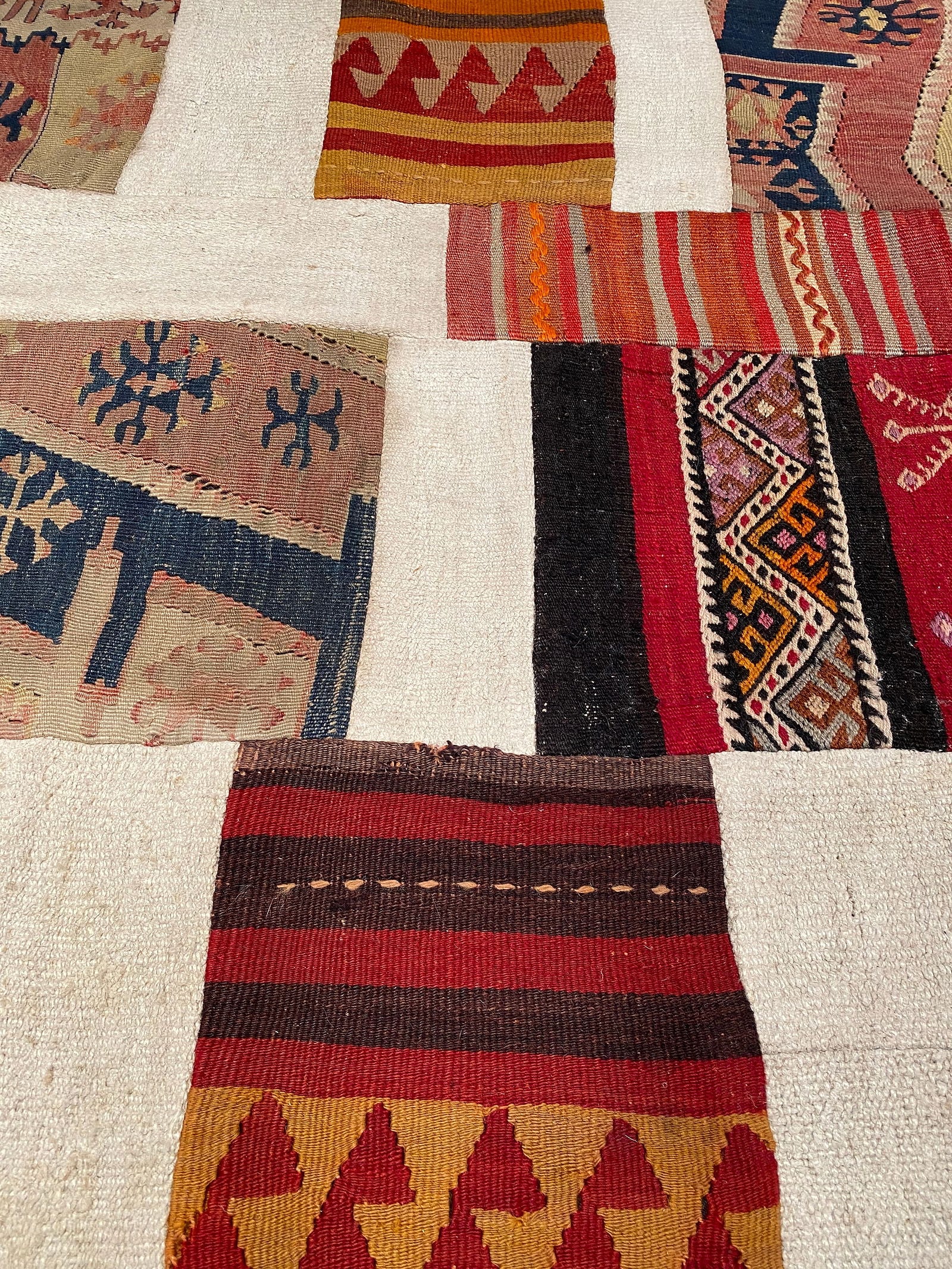 Ivory Turkish Patchwork 8' X 10' - 3