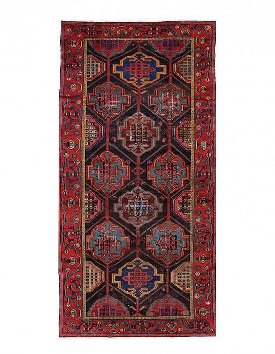 Persian Hand knotted Antique Bakhtiari rug 3'11'' X 8'5'': Persian Hand knotted Antique Bakhtiari rug 3'11'' X 8'5'' - circa 1950, Bakhtiari, Hand-Knotted, Lamb's Wool, 300 -D13674- 862.This item is part of our fine auction collection which includes many fine